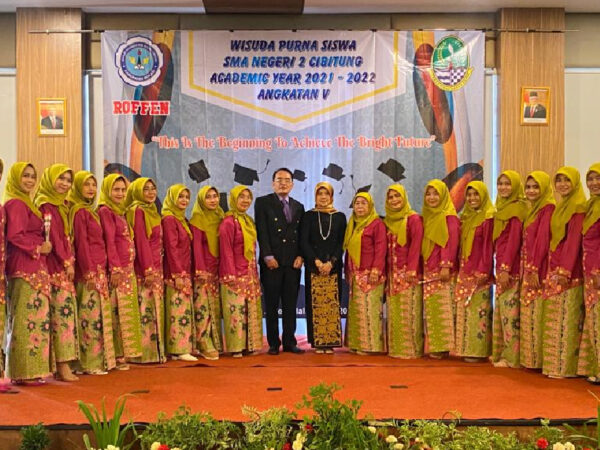WISUDA PURNA SISWA_2 SMAN 2 CIBITUNG TAHUN 2021 / 2022
